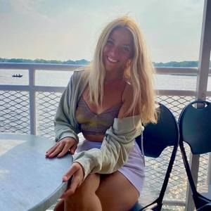 Meet your Posher, Jaclyn